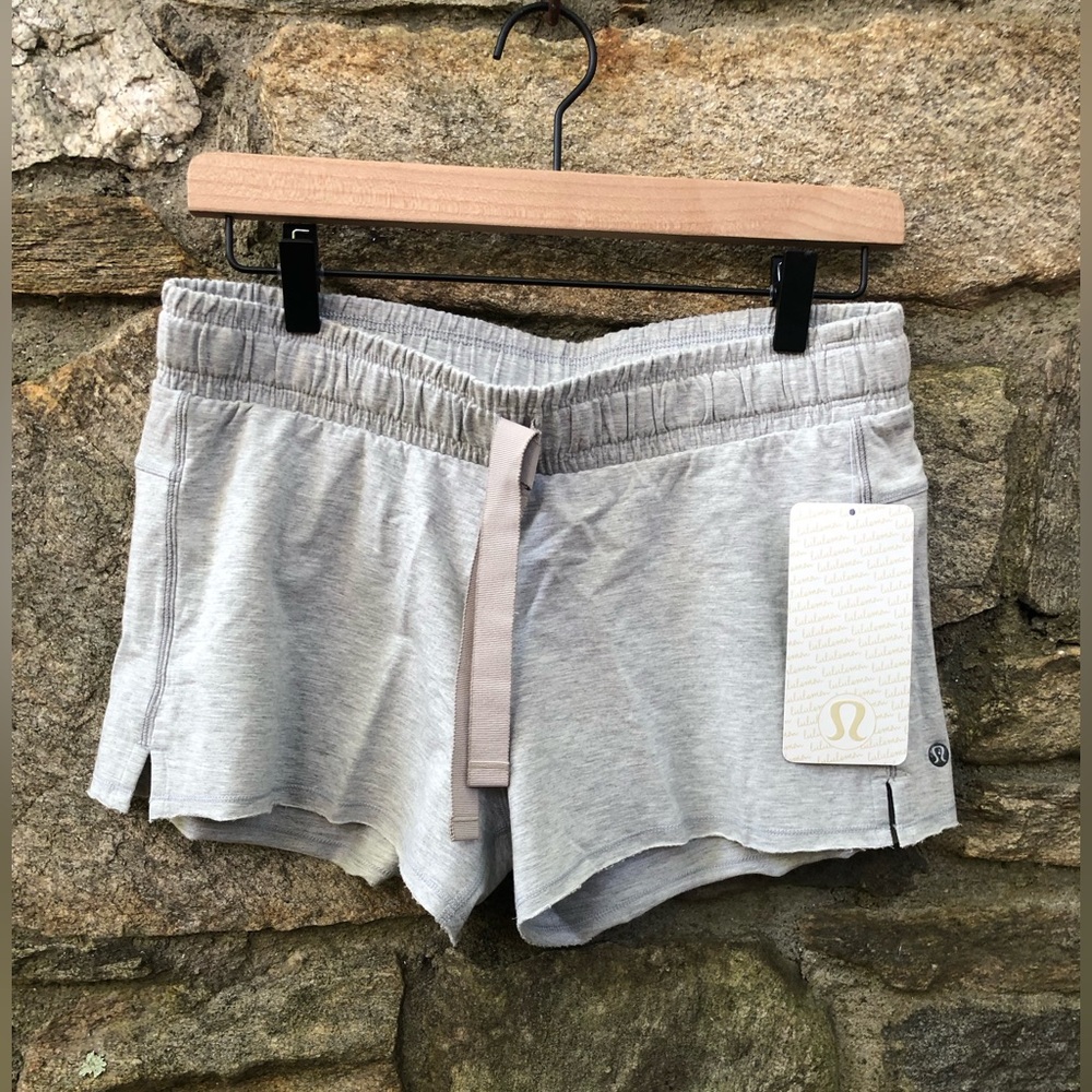Lululemon Women’s Serenity Short NWT